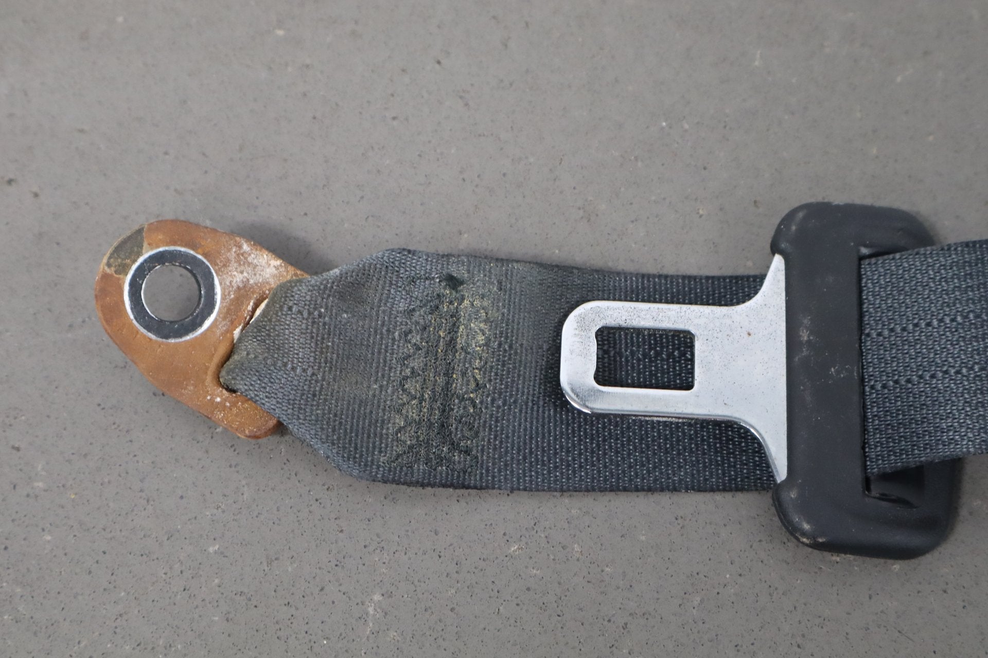 2012-2014 Mitsubishi i-MiEV- Left Rear Seat Belt
