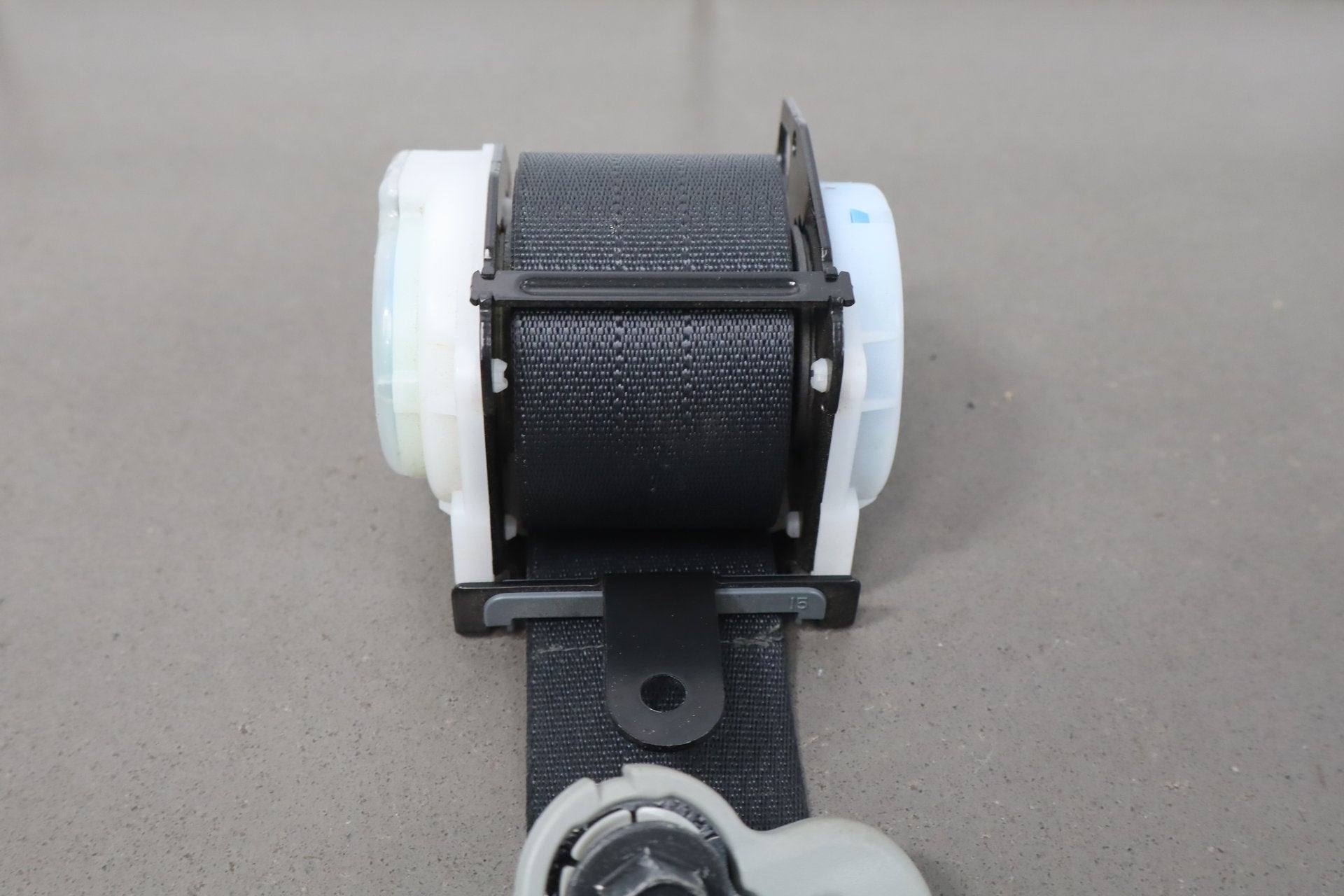 2012-2014 Mitsubishi i-MiEV- Left Rear Seat Belt