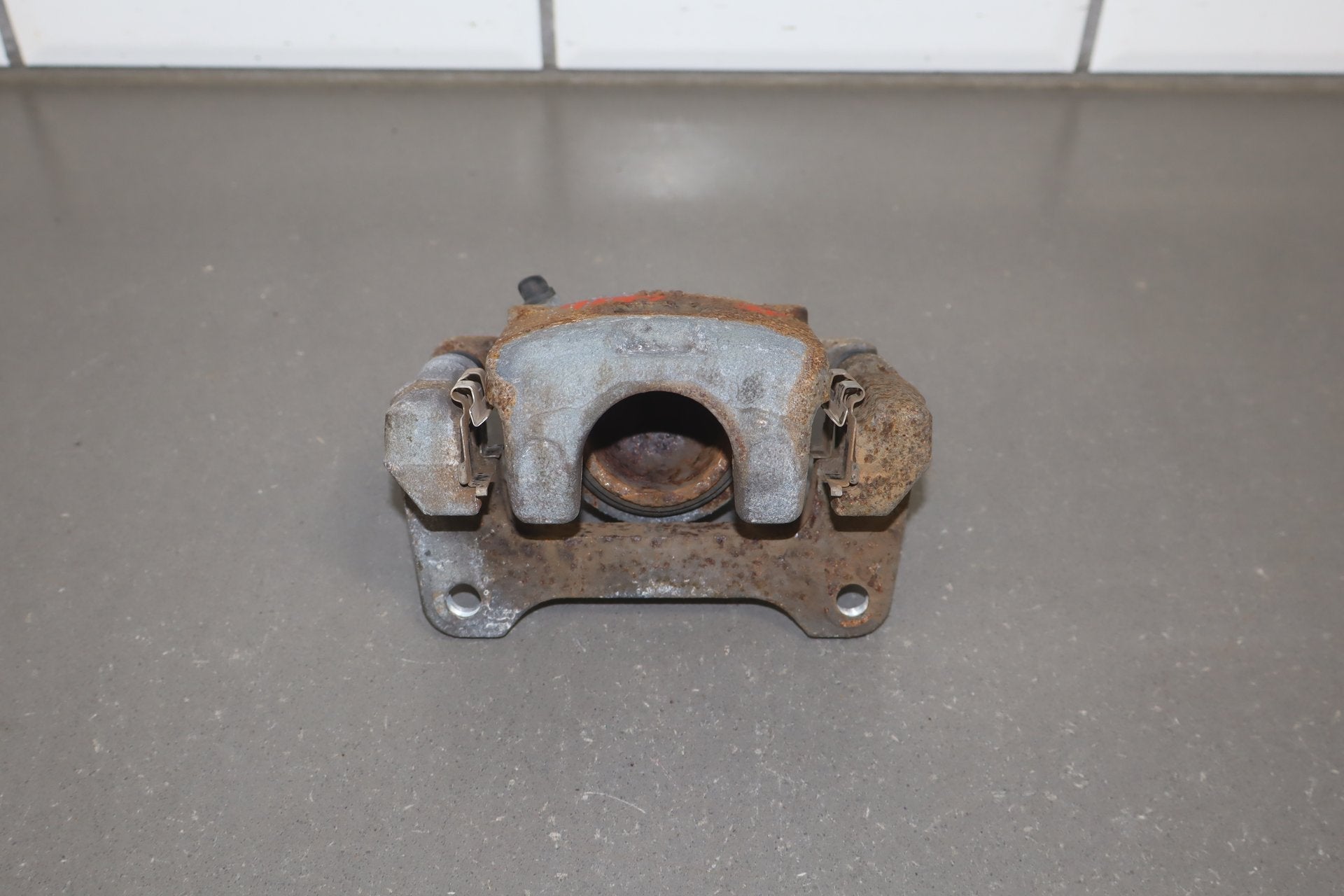 2012-2014 Mitsubishi i-MiEV Pair- Front Calipers OEM