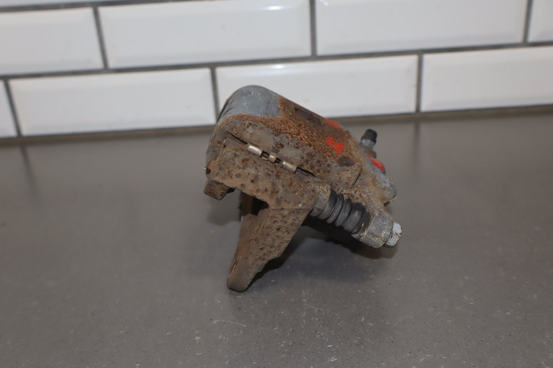 2012-2014 Mitsubishi i-MiEV Pair- Front Calipers OEM