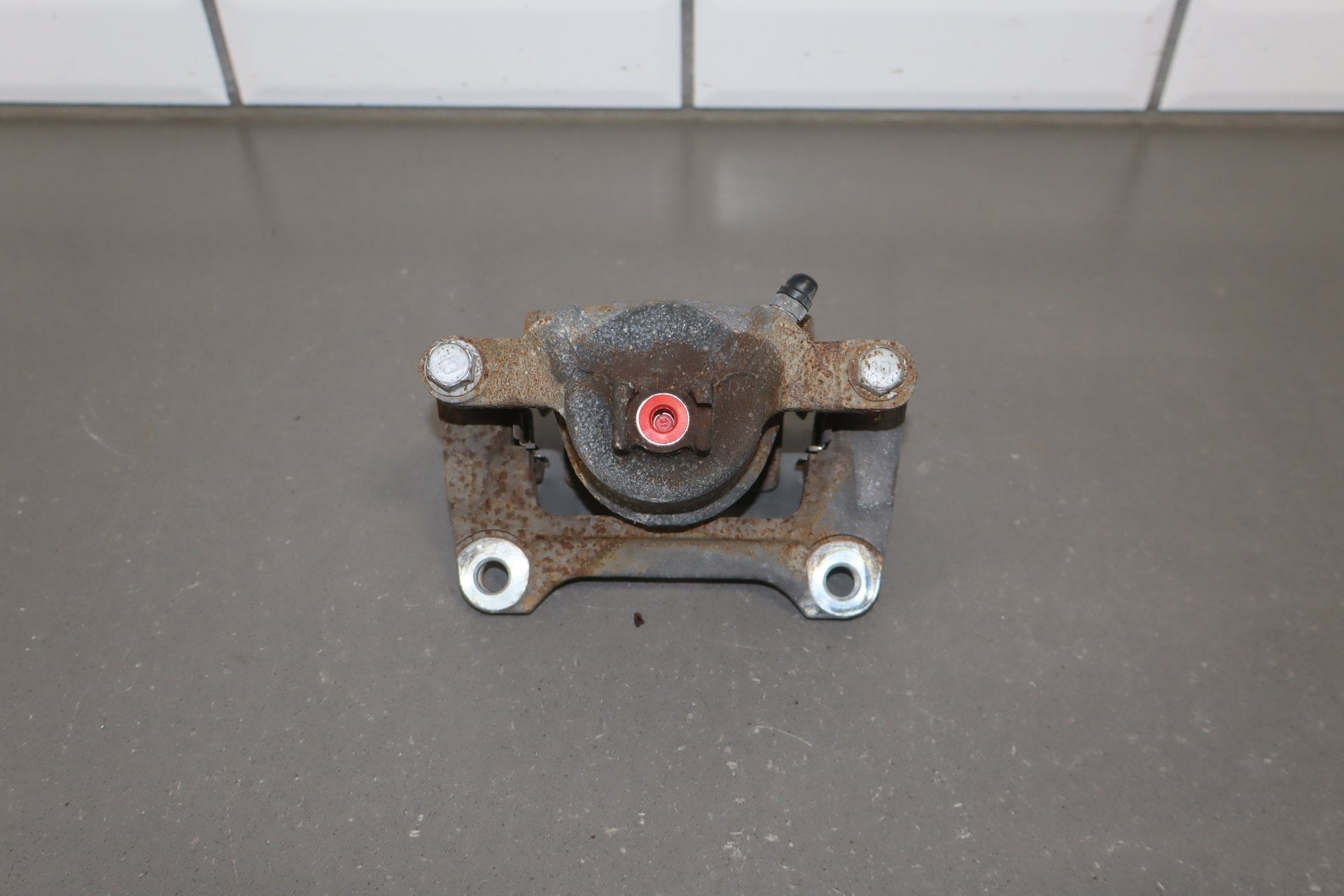 2012-2014 Mitsubishi i-MiEV Pair- Front Calipers OEM