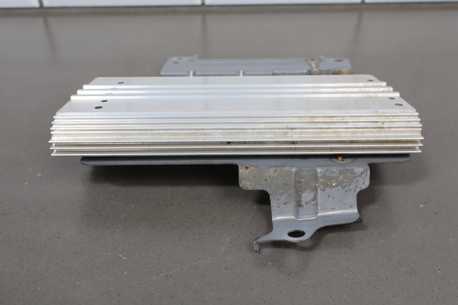 2012-2014 Mitsubishi i-MiEV Radio Amplifier OEM