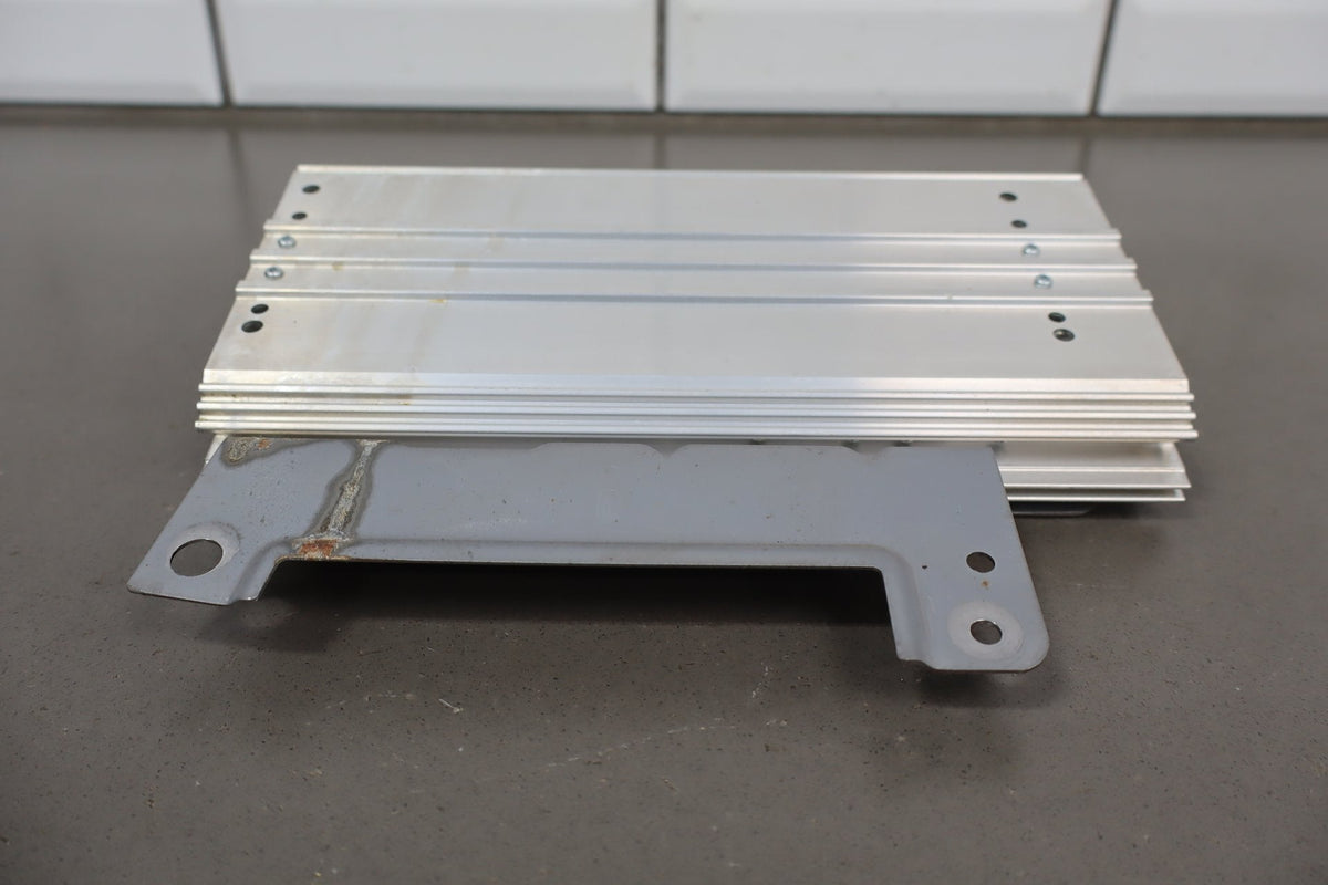2012-2014 Mitsubishi i-MiEV Radio Amplifier OEM
