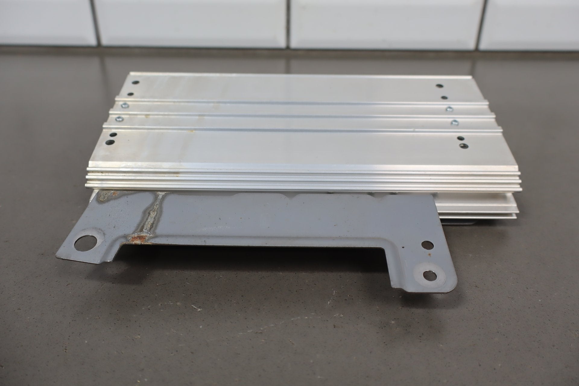 2012-2014 Mitsubishi i-MiEV Radio Amplifier OEM