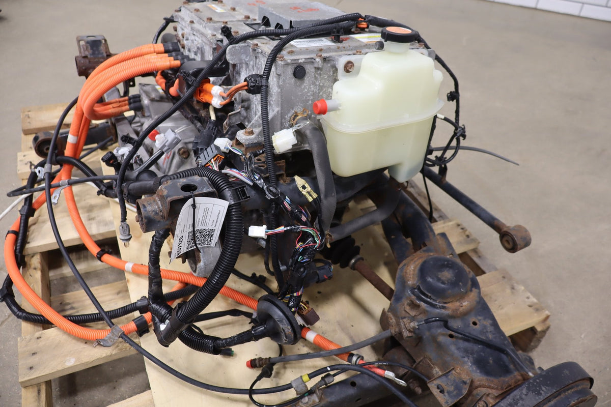 2012-2014 Mitsubishi i-MiEV Rear Drive Unit Electric Motor &amp; Suspension Dropout