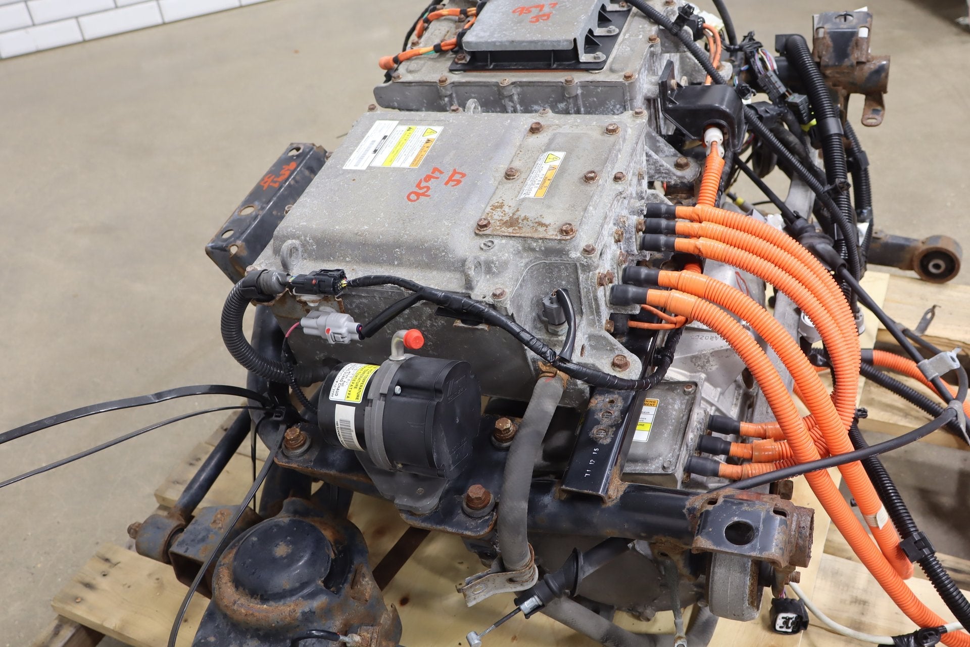 2012-2014 Mitsubishi i-MiEV Rear Drive Unit Electric Motor &amp; Suspension Dropout