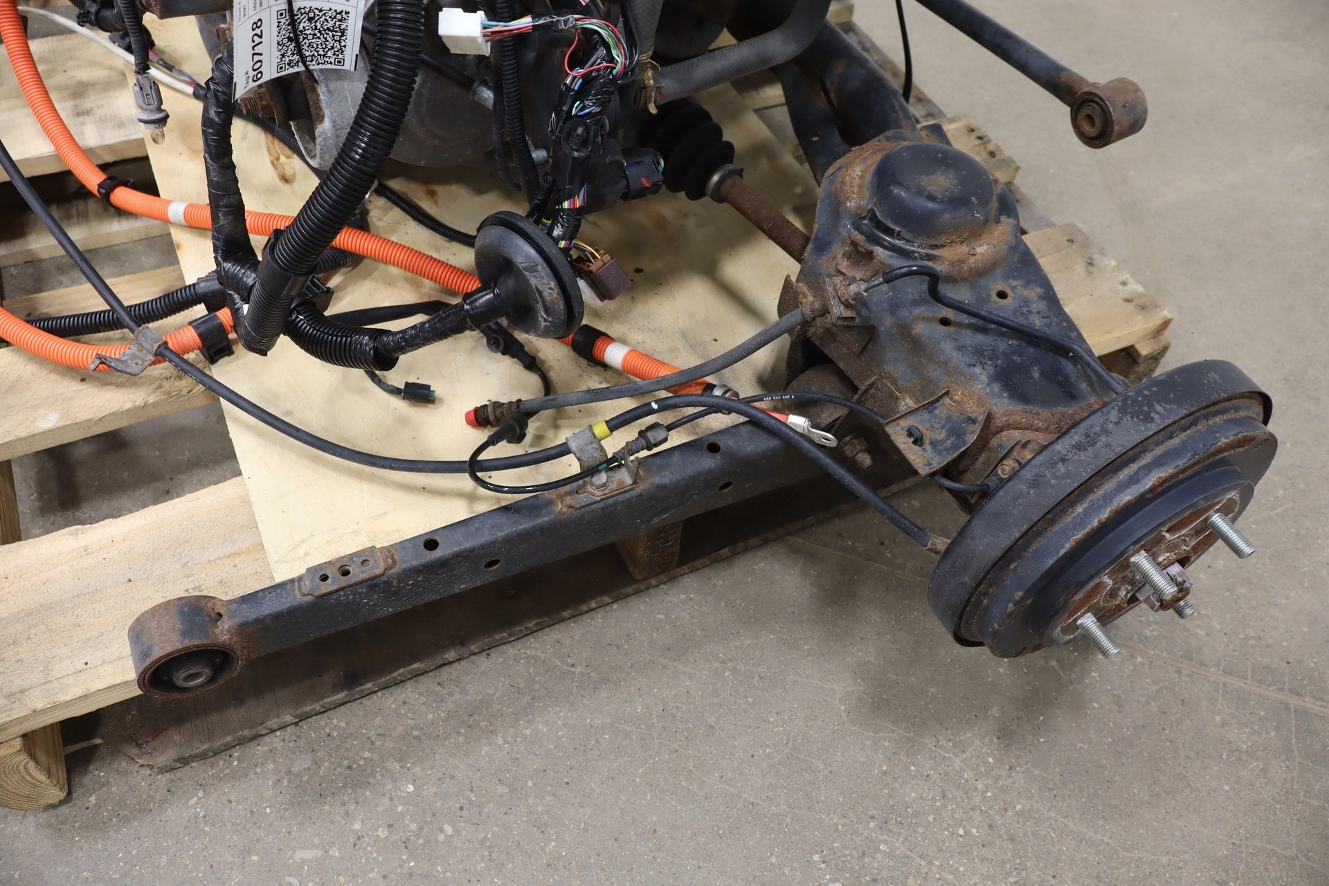 2012-2014 Mitsubishi i-MiEV Rear Drive Unit Electric Motor &amp; Suspension Dropout