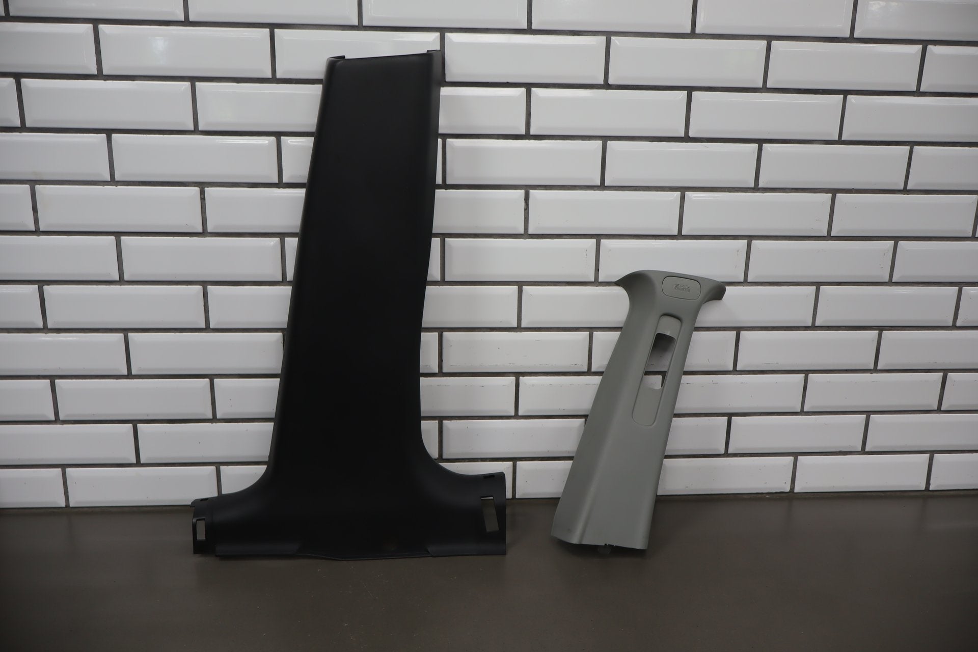 2012-2014 Mitsubishi i-MiEV Right B Pillar Trim OEM