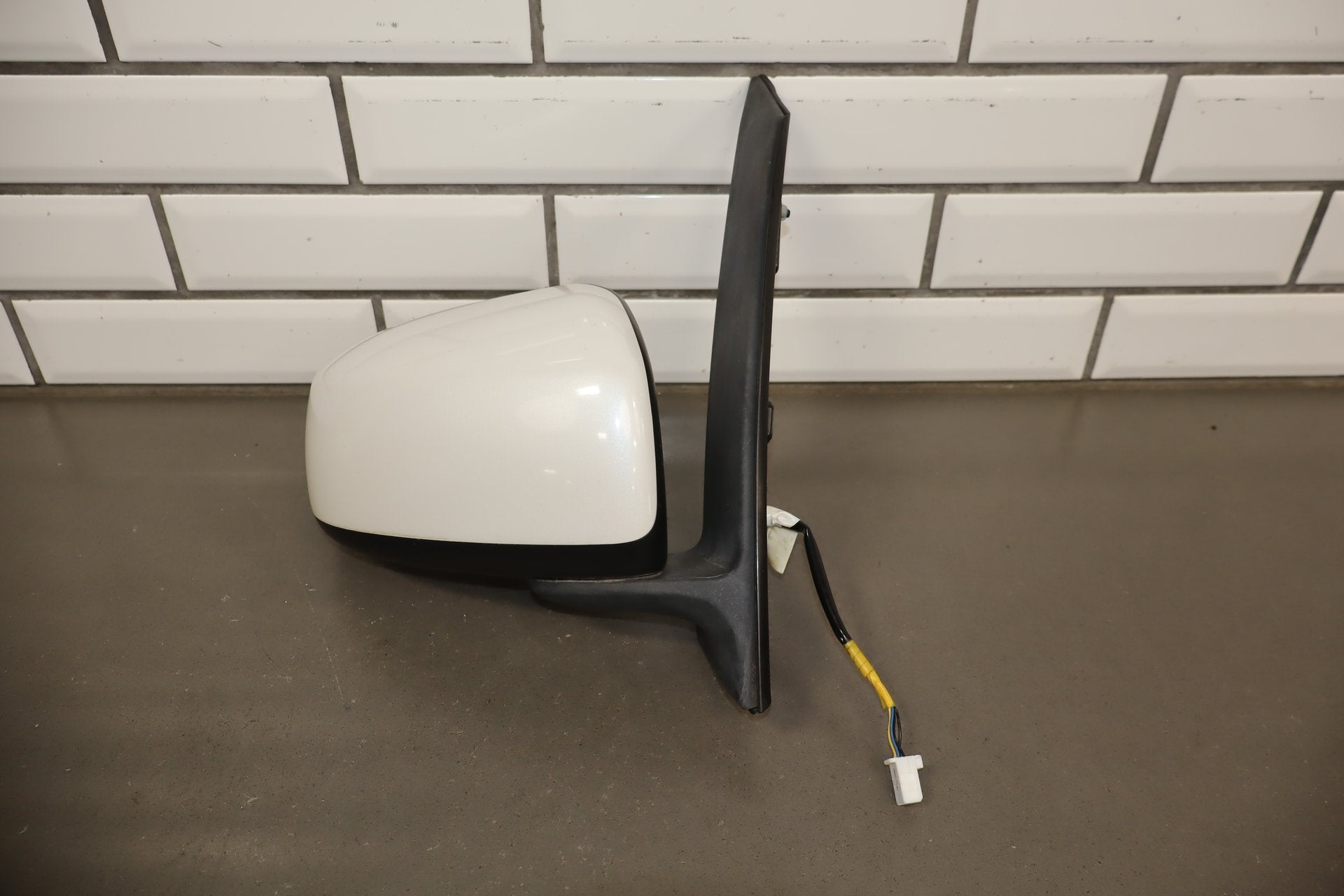 2012-2014 Mitsubishi i-MiEV- Right Door Mirror