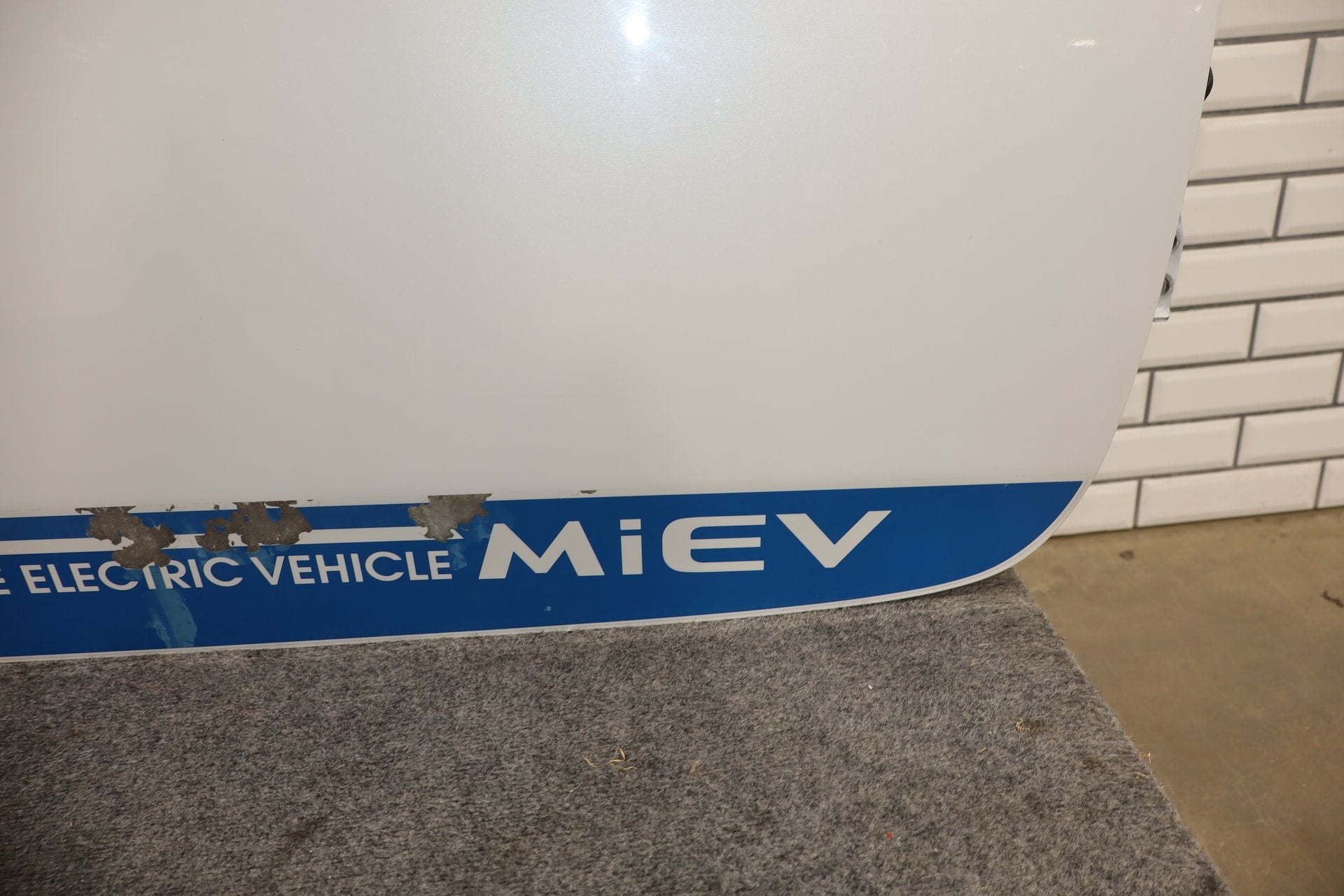 2012-2014 Mitsubishi i-MiEV Right Front Door Diamond White Pearl W13