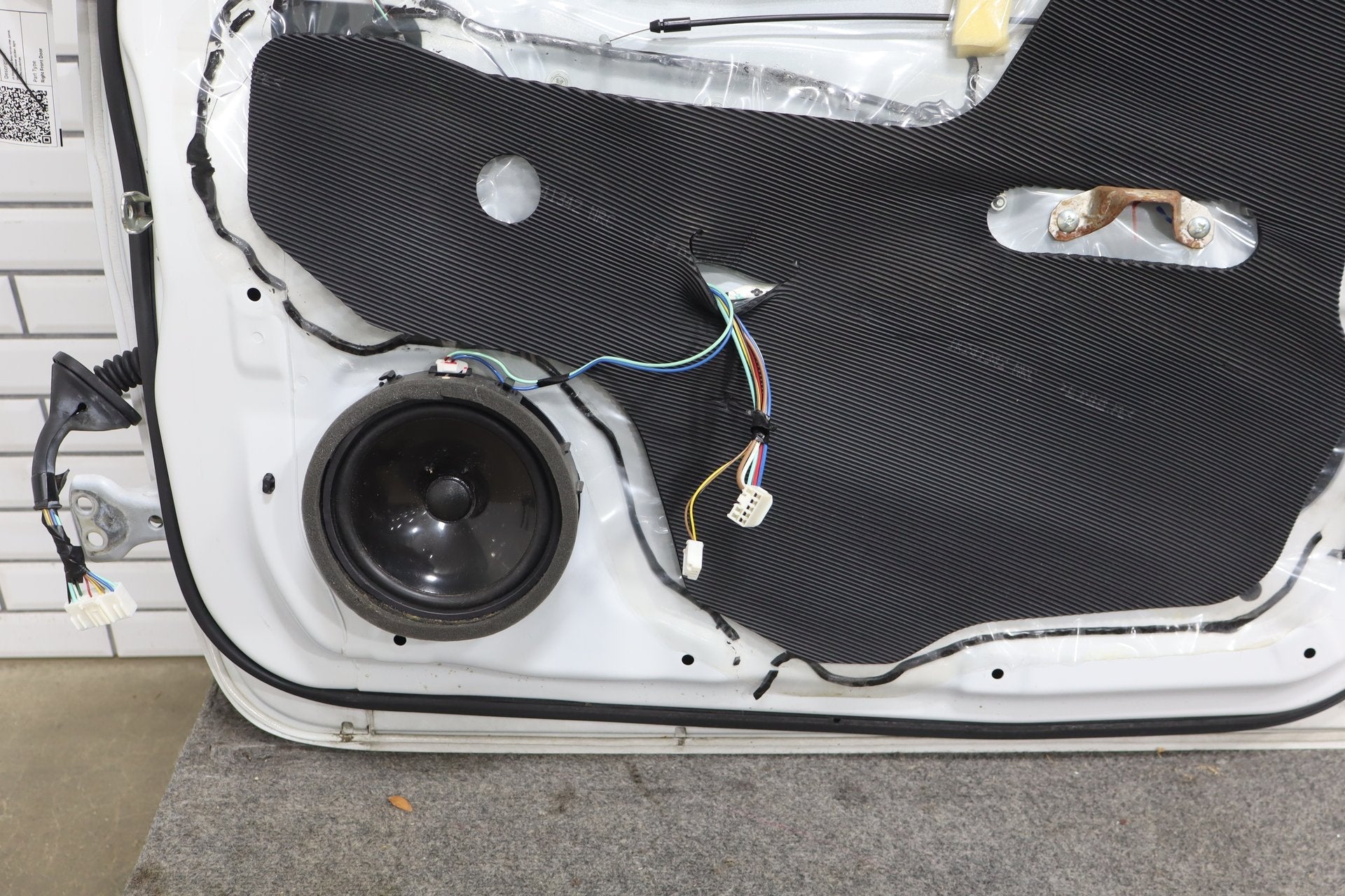 2012-2014 Mitsubishi i-MiEV Right Front Door Diamond White Pearl W13