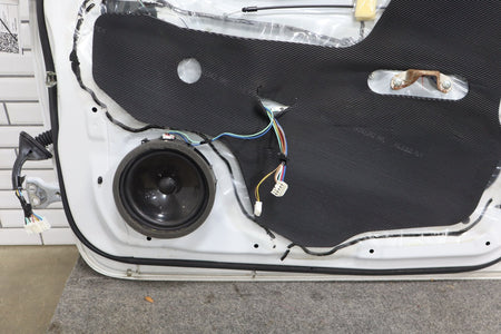 2012-2014 Mitsubishi i-MiEV Right Front Door Diamond White Pearl W13