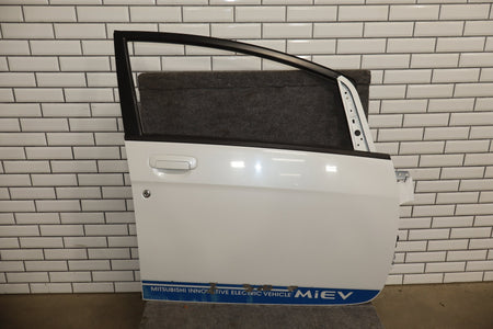 2012-2014 Mitsubishi i-MiEV Right Front Door Diamond White Pearl W13