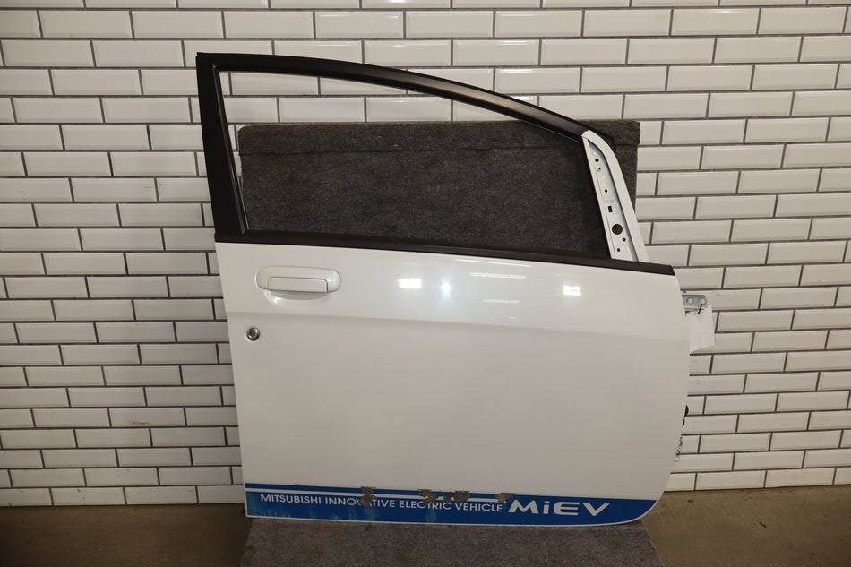 2012-2014 Mitsubishi i-MiEV Right Front Door Diamond White Pearl W13