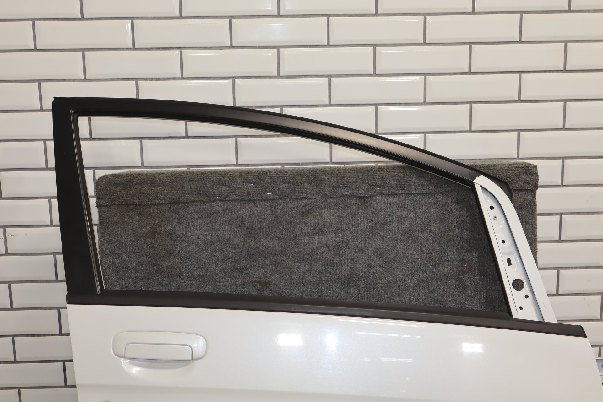 2012-2014 Mitsubishi i-MiEV Right Front Door Diamond White Pearl W13