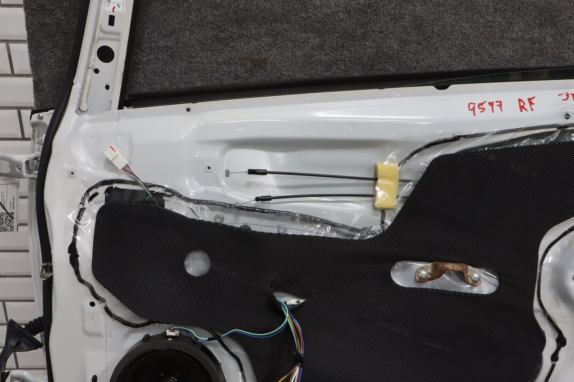 2012-2014 Mitsubishi i-MiEV Right Front Door Diamond White Pearl W13