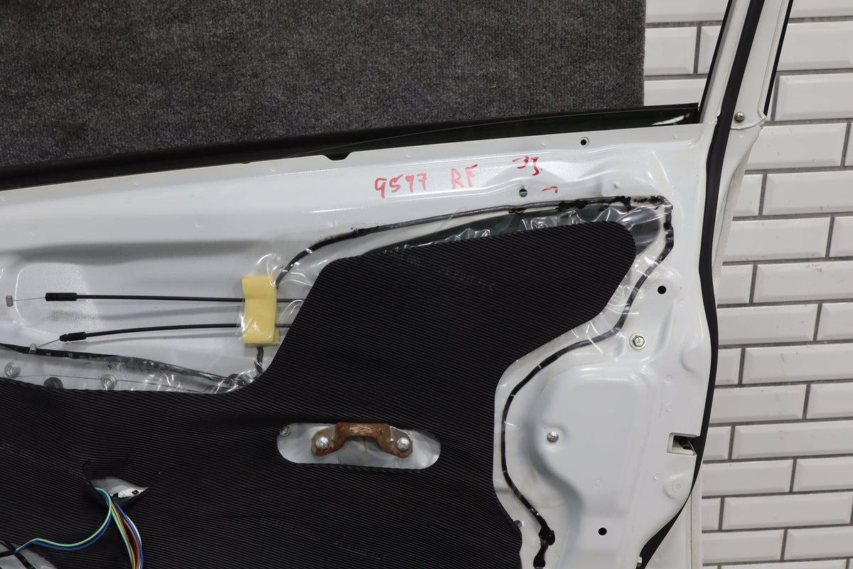 2012-2014 Mitsubishi i-MiEV Right Front Door Diamond White Pearl W13