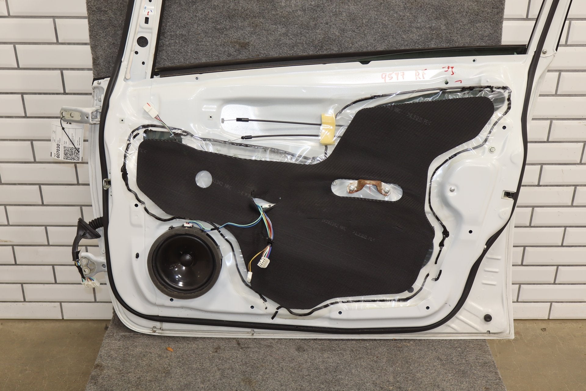 2012-2014 Mitsubishi i-MiEV Right Front Door Diamond White Pearl W13