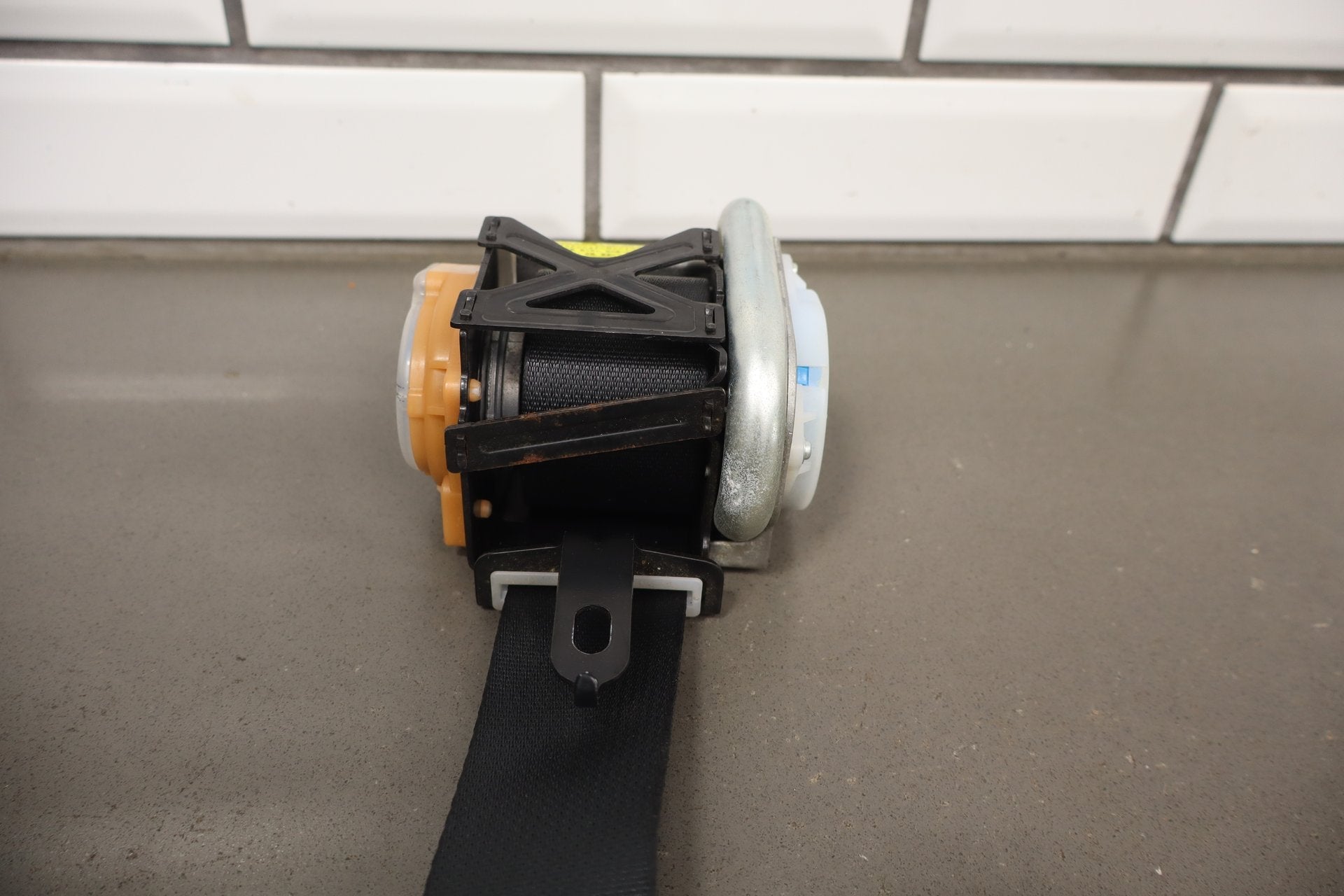 2012-2014 Mitsubishi i-MiEV- Right Front Seat Belt