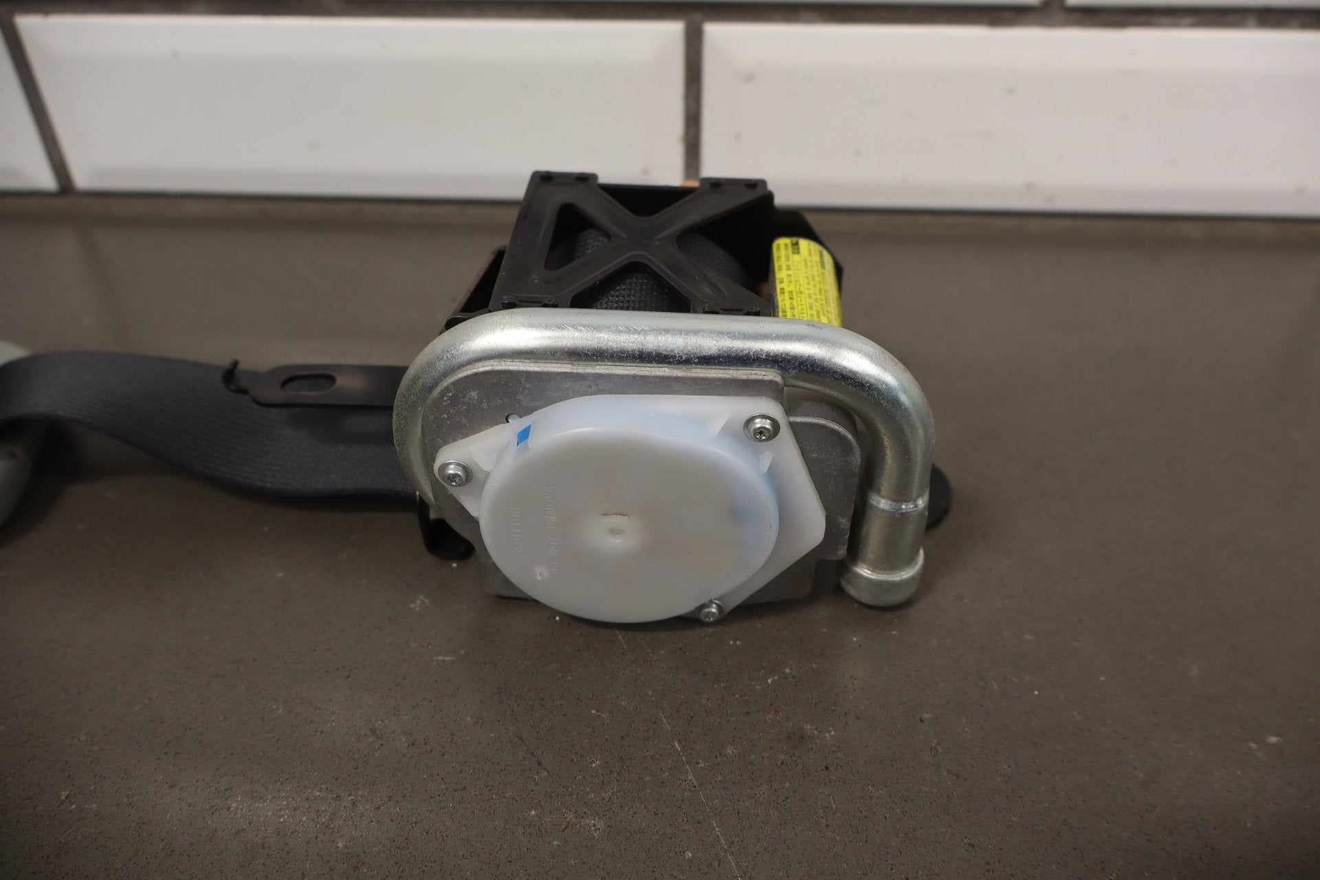 2012-2014 Mitsubishi i-MiEV- Right Front Seat Belt