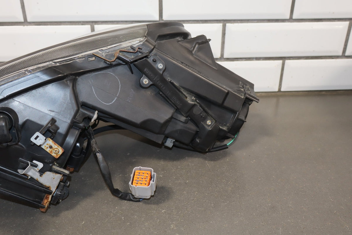 2012-2014 Mitsubishi i-MiEV Right Headlamp OEM