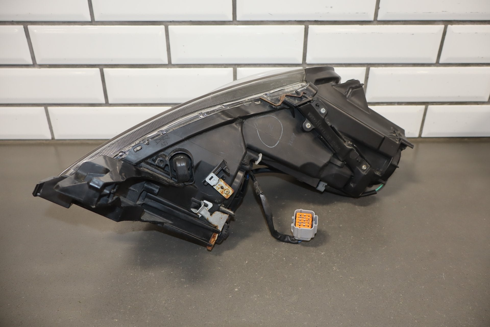 2012-2014 Mitsubishi i-MiEV Right Headlamp OEM