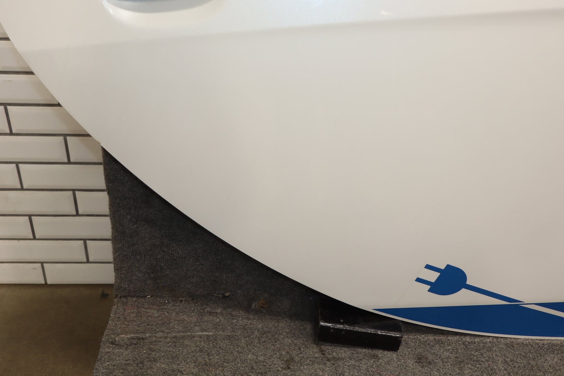 2012-2014 Mitsubishi i-MiEV Right Rear Door Diamond White Pearl ( W13 )