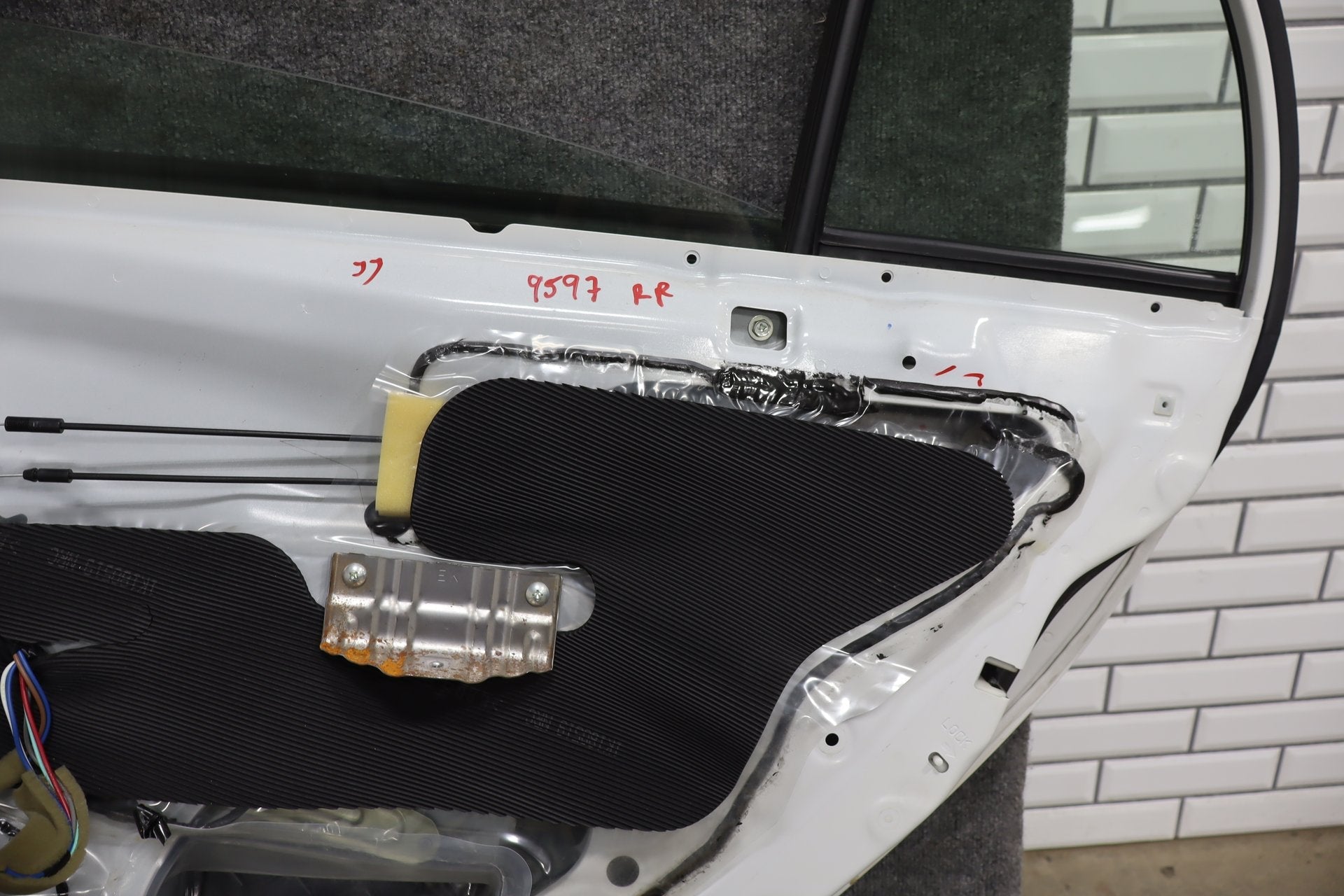 2012-2014 Mitsubishi i-MiEV Right Rear Door Diamond White Pearl ( W13 )