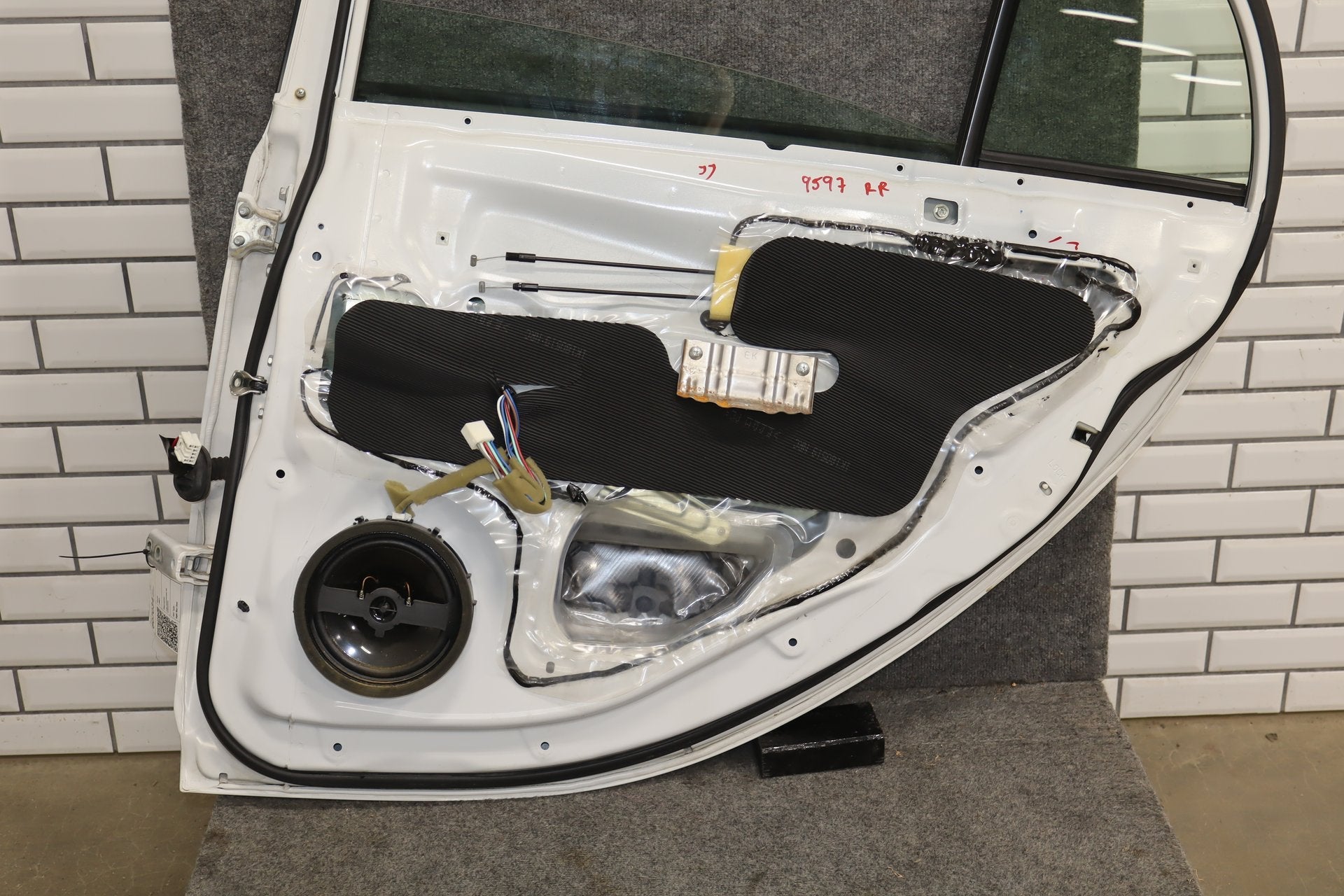 2012-2014 Mitsubishi i-MiEV Right Rear Door Diamond White Pearl ( W13 )
