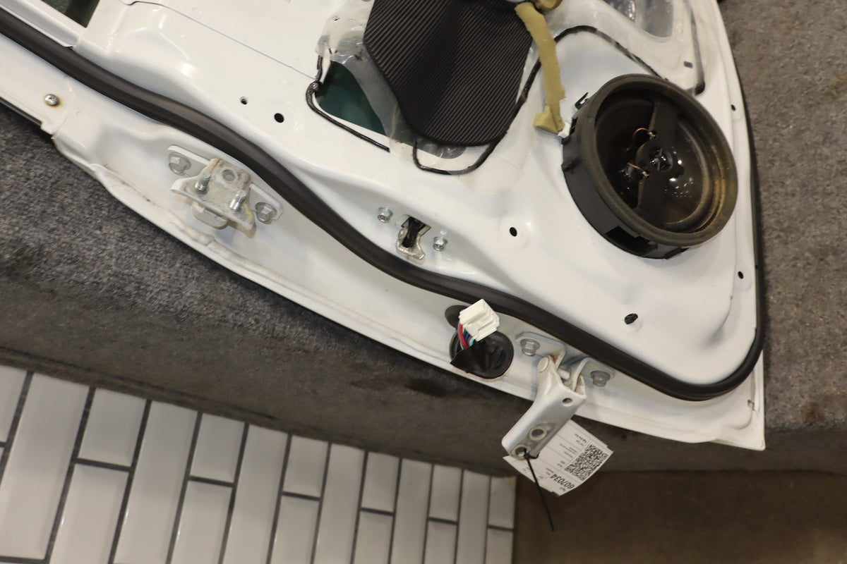 2012-2014 Mitsubishi i-MiEV Right Rear Door Diamond White Pearl ( W13 )