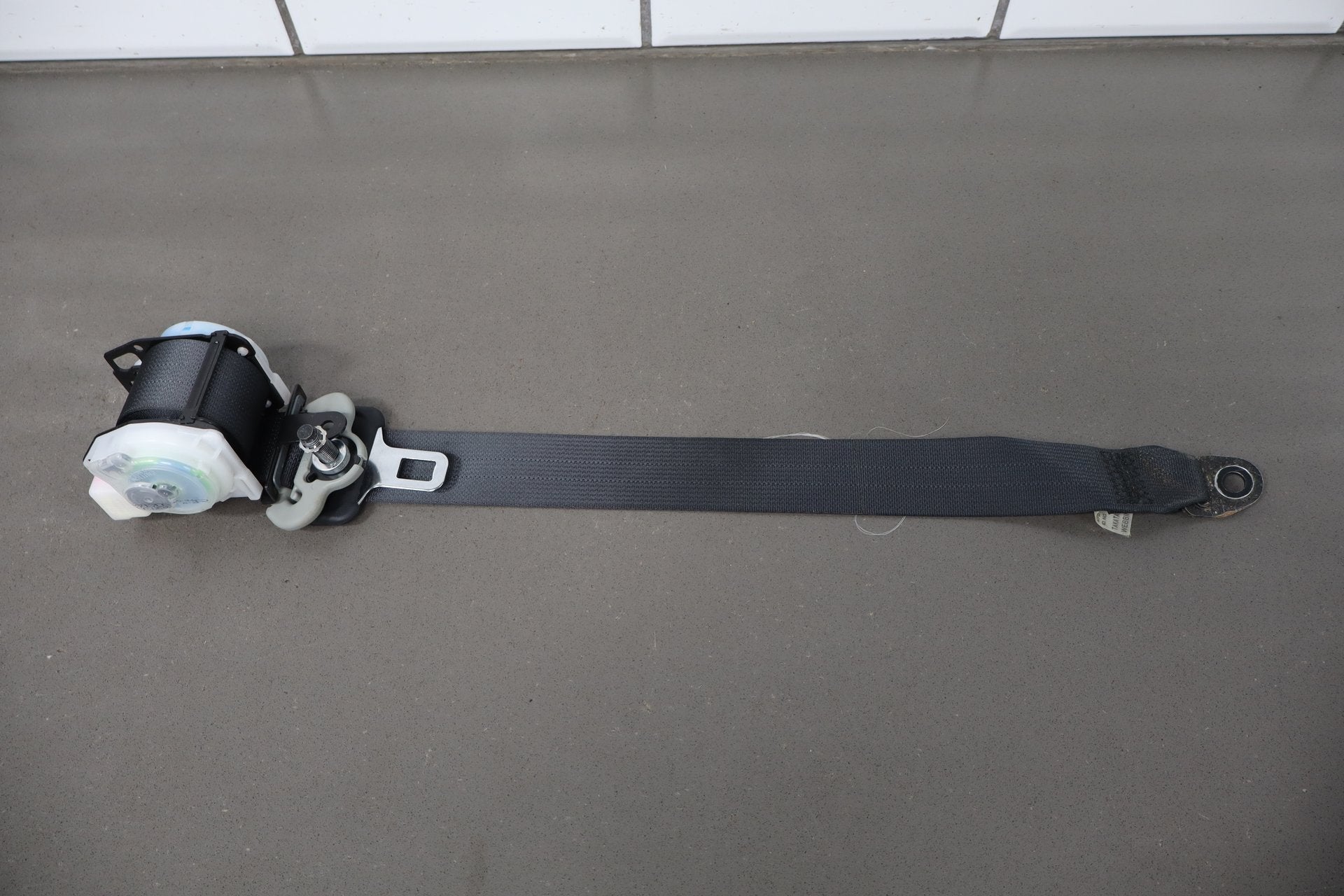 2012-2014 Mitsubishi i-MiEV- Right Rear Seat belt