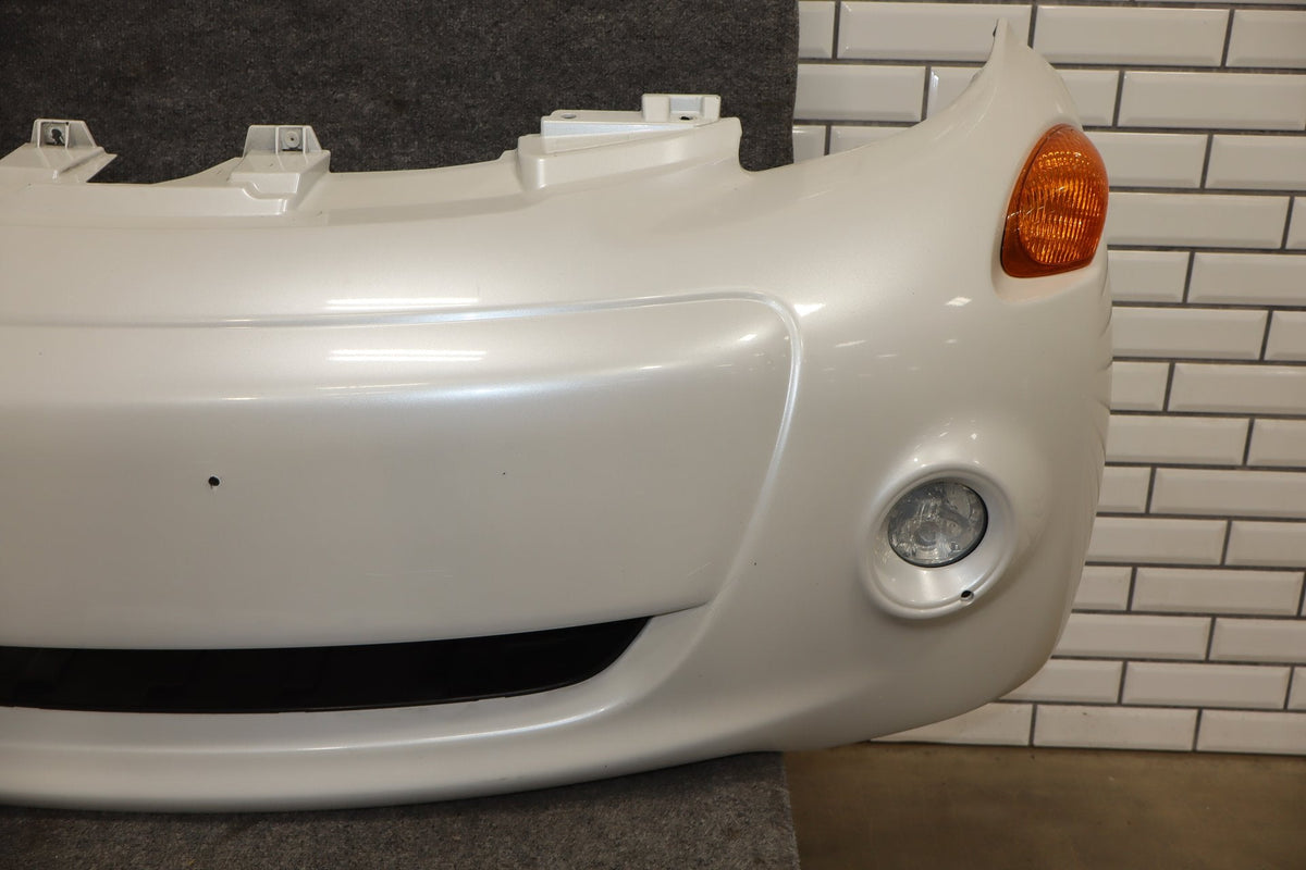 2012-2014 Mitsubishi i-MiEV SE Front Bumper Diamond White Pearl W13