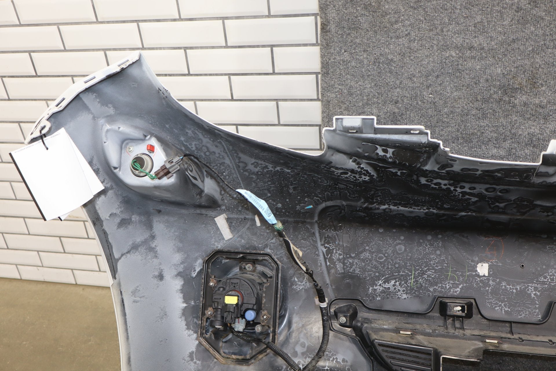 2012-2014 Mitsubishi i-MiEV SE Front Bumper Diamond White Pearl W13