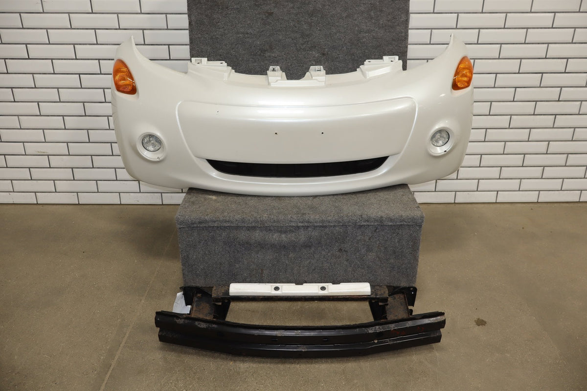 2012-2014 Mitsubishi i-MiEV SE Front Bumper Diamond White Pearl W13