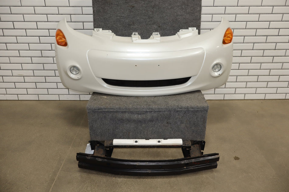 2012-2014 Mitsubishi i-MiEV SE Front Bumper Diamond White Pearl W13