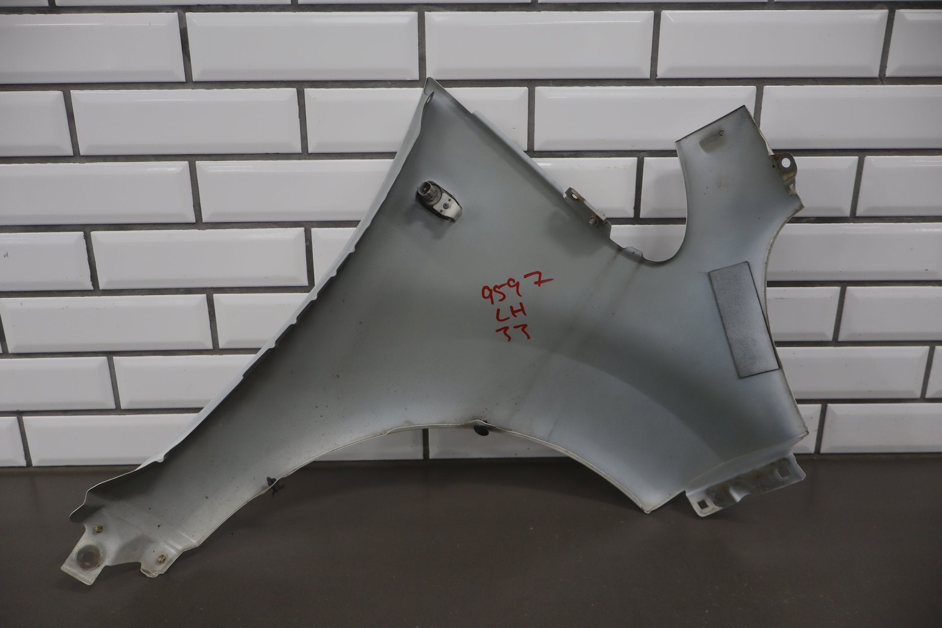 2012-2014 Mitsubishi i-MiEV SE Left Fender Diamond White Pearl W13