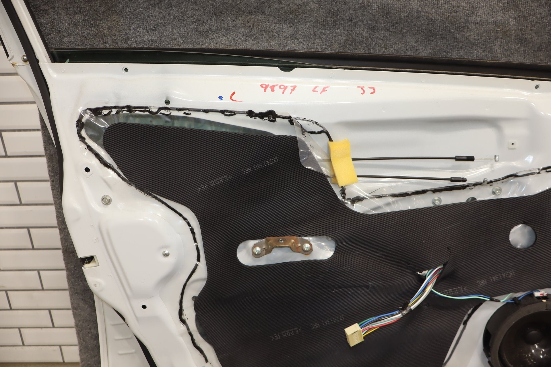 2012-2014 Mitsubishi i-MiEV SE Left Front Door Diamond White Pearl W13