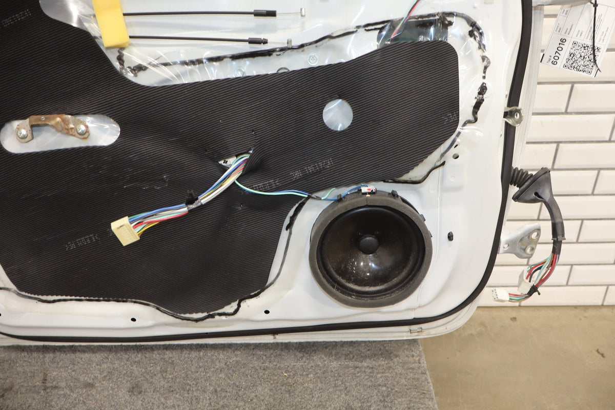 2012-2014 Mitsubishi i-MiEV SE Left Front Door Diamond White Pearl W13