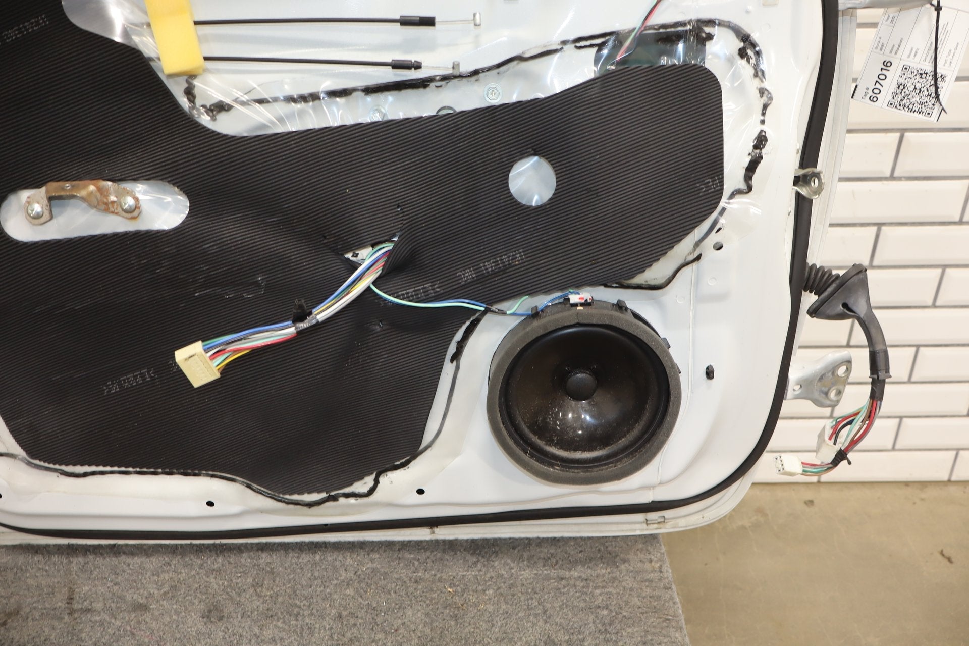 2012-2014 Mitsubishi i-MiEV SE Left Front Door Diamond White Pearl W13