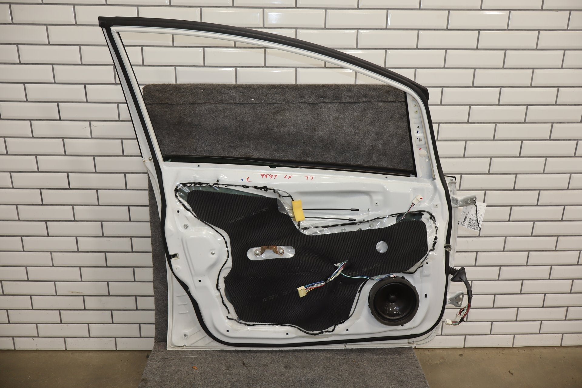 2012-2014 Mitsubishi i-MiEV SE Left Front Door Diamond White Pearl W13