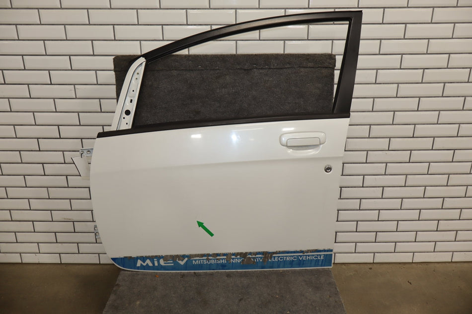 2012-2014 Mitsubishi i-MiEV SE Left Front Door Diamond White Pearl W13
