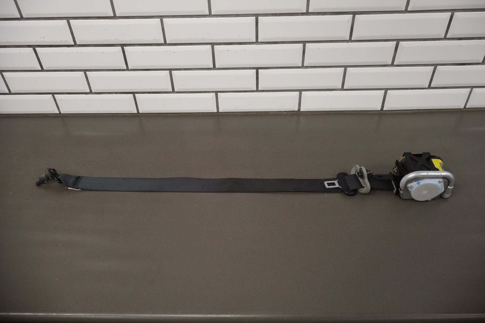 2012-2014 Mitsubishi i-MiEV SE Left Front Seat Belt Brown 83P