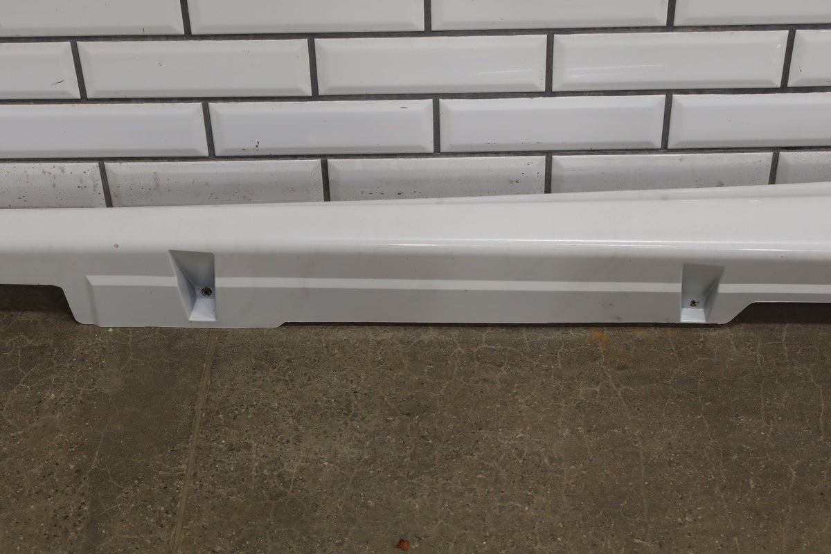 2012-2014 Mitsubishi i-MiEV SE Left Rocker Molding Diamond White Pearl W13