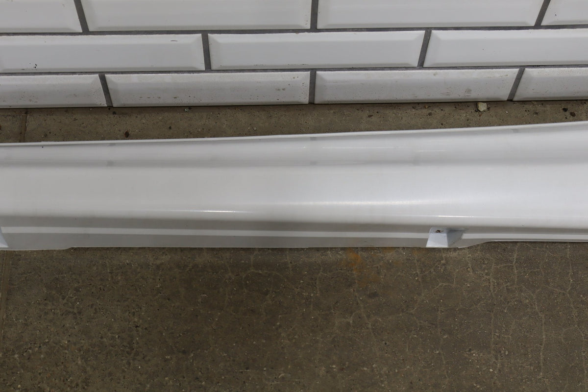 2012-2014 Mitsubishi i-MiEV SE Left Rocker Molding Diamond White Pearl W13