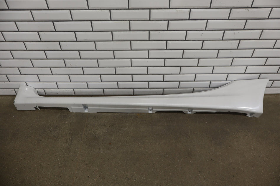 2012-2014 Mitsubishi i-MiEV SE Left Rocker Molding Diamond White Pearl W13