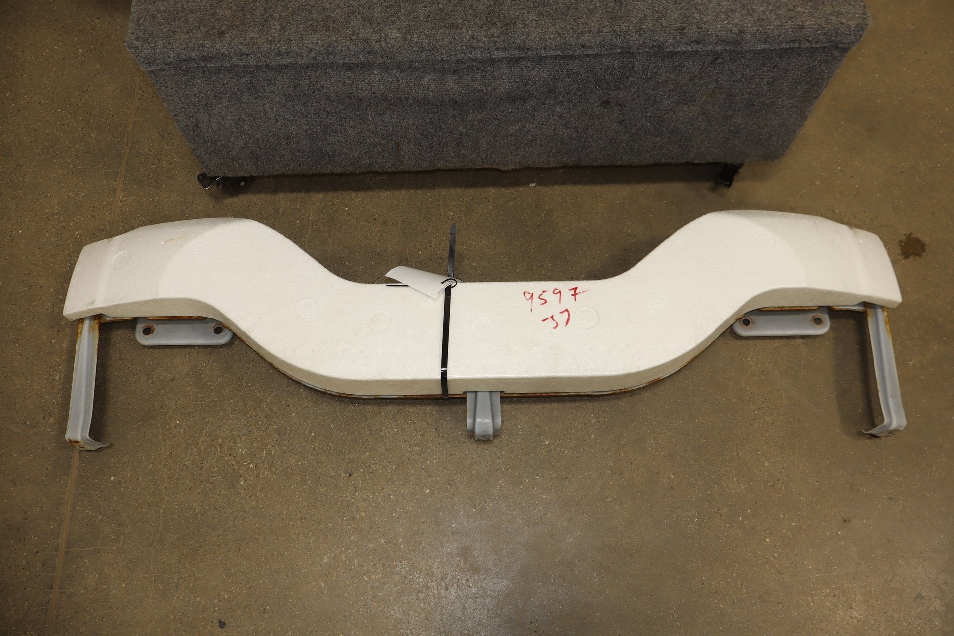 2012-2014 Mitsubishi i-MiEV SE Rear Bumper Diamond White Pearl W13