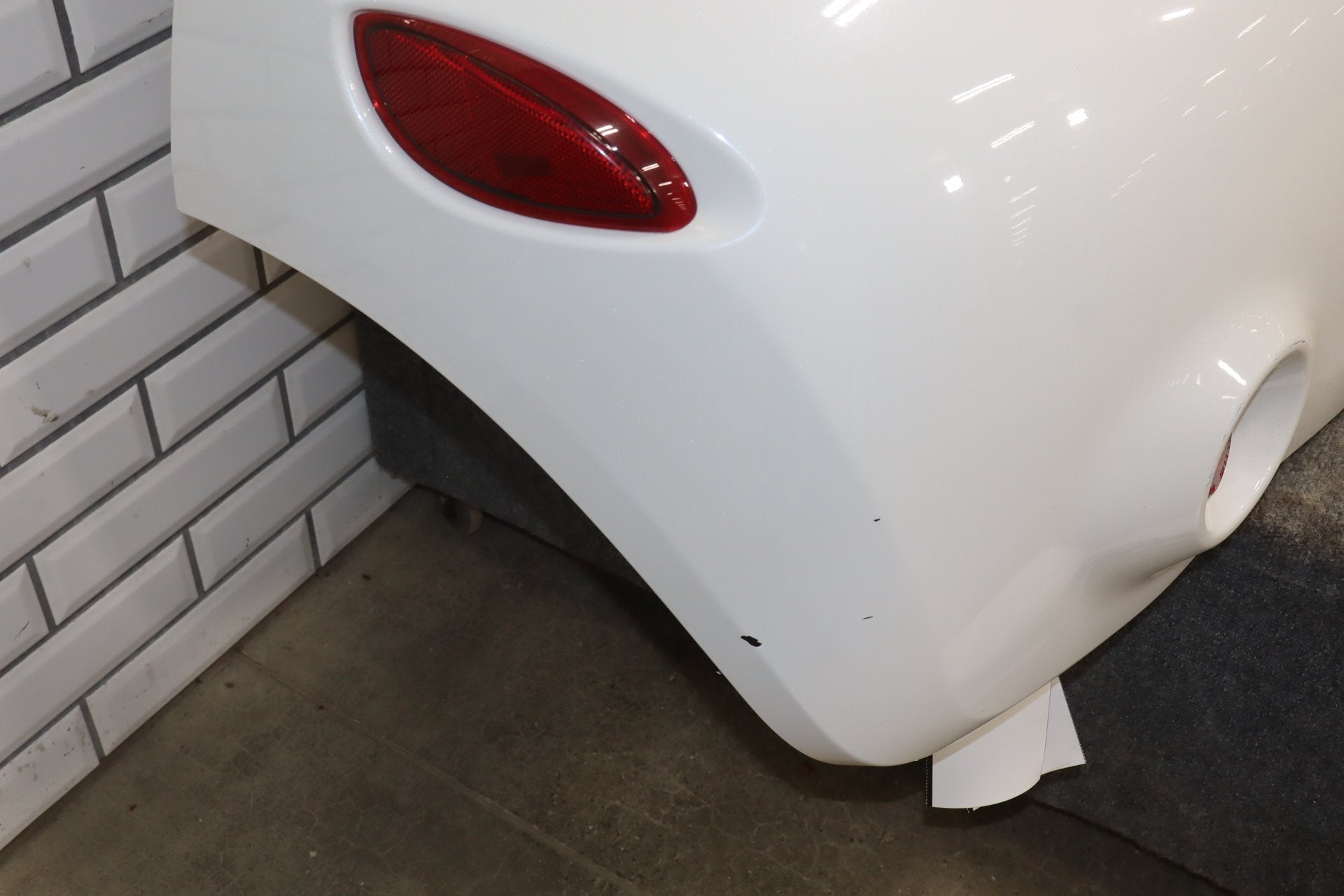 2012-2014 Mitsubishi i-MiEV SE Rear Bumper Diamond White Pearl W13