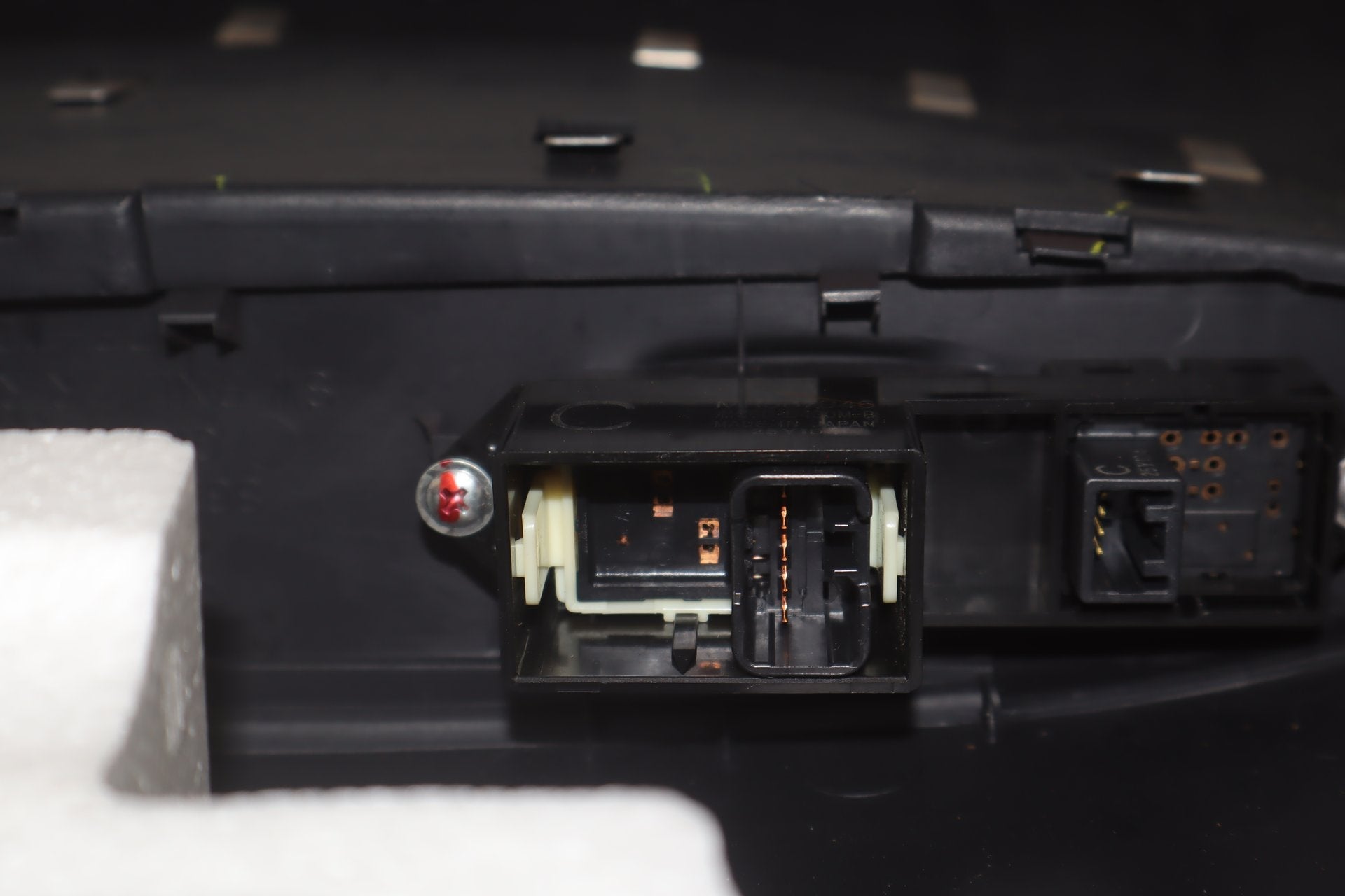 2012-2014 Mitsubishi i-MiEV SE Right Front Interior Trim Panel Brown 83P