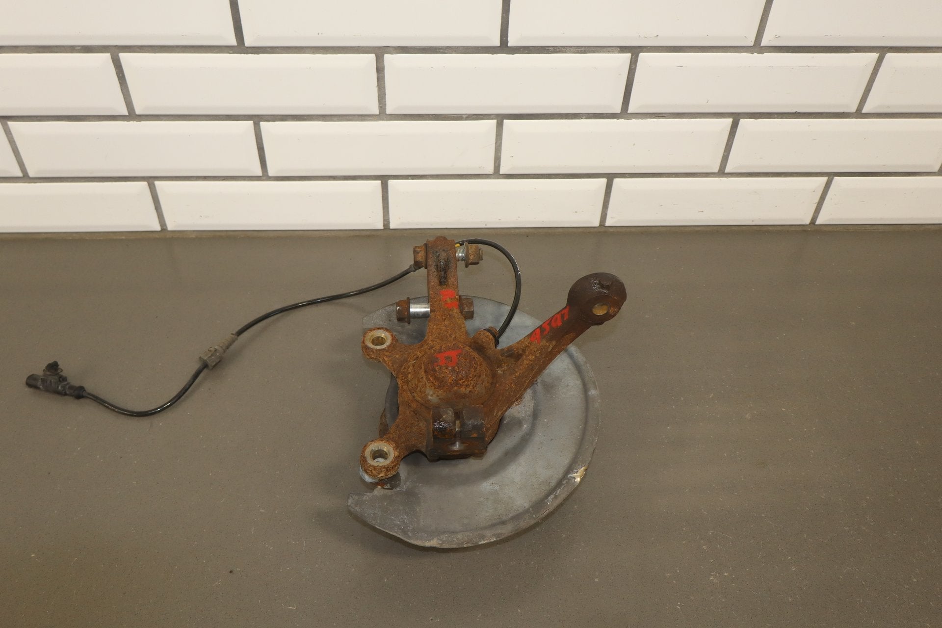 2012-2014 Mitsubishi i-MiEV SE Right Front Spindle