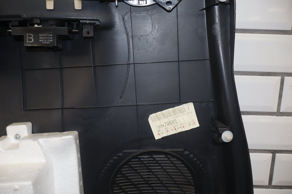 2012-2014 Mitsubishi i-MiEV SE Right Rear Door Panel Brown 83P